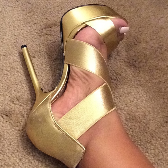 bebe platform heels